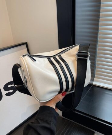 Askrykins New Leisure Versatile Advanced Texture Bag In White and Black
