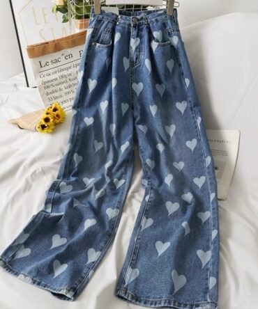 Ashrykins Heart Print Wide Leg Demin in Mid-Wash