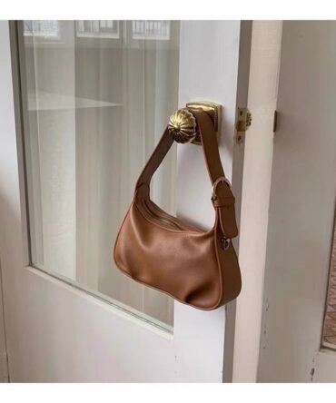 Askrykins Retro Underarm French Style Bag in Brown