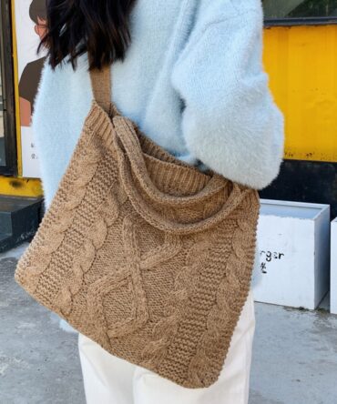 Askrykins Minimalist Crochet bag in Khaki