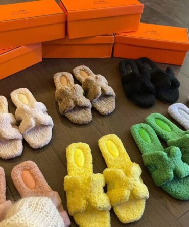 Ashrykins Fuzzy H fashionable Slippers