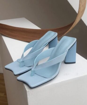 Ashrykins toe thong block heeled mule sandals in baby blue