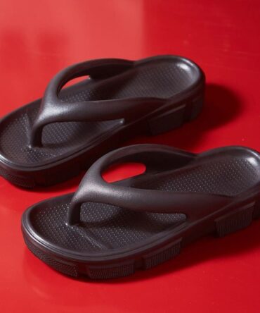 Askrykins Platform slippers in black