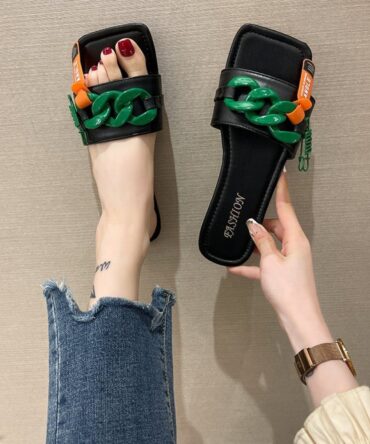 The Geenies in Black