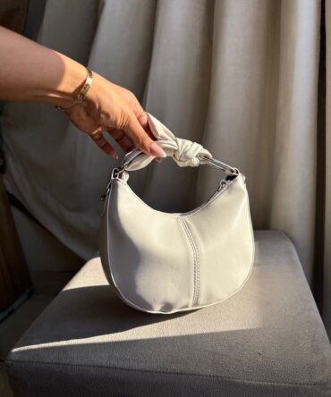 Askrykins Knot Handle Chain Mini Bag in white