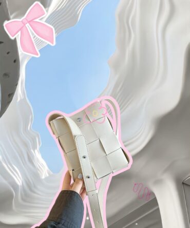 Waffle Noir Mini bag