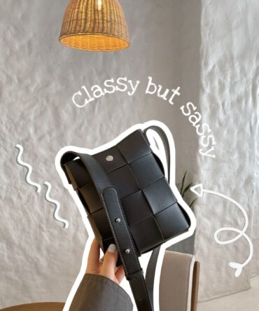 Waffle Noir Mini bag