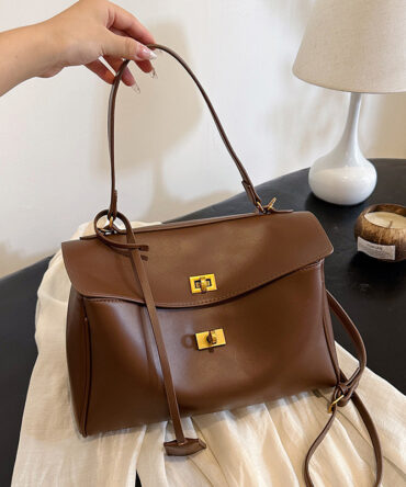 Ashrykins Classic Grace Handbag in Brown