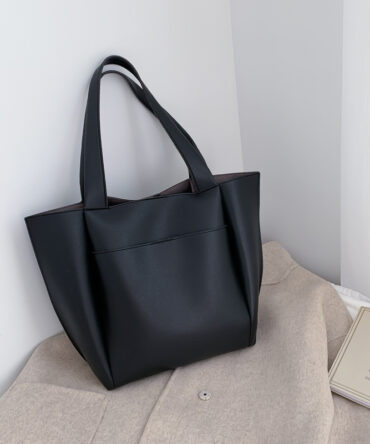 Ashrykins Noir Luxe Tote in Black