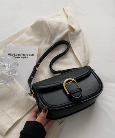 Ashrykins Vintage Luxe Saddle in Black