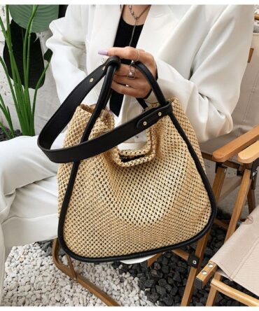 Strawbend Woven Noir Shoulder Muse in Black