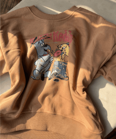 Women’s Graphic Oversized Sweatshirt