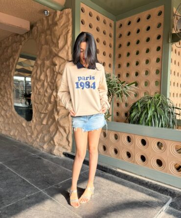 Paris1984 Women’s Casual Sweatshirt