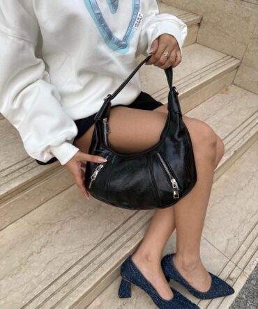 Askrykins City Hobo Round Shoulder Bag in Black